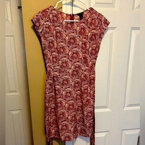 Ann Taylor Women’s Red and white floral dress, with tie and zip up back